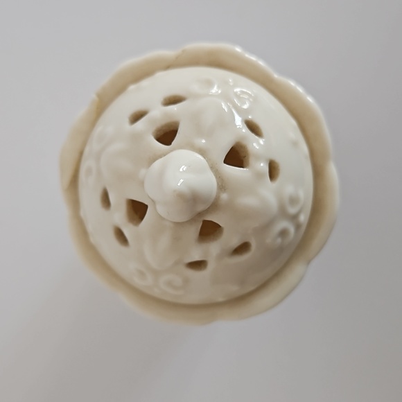 SKYE MCGHIE CREAM LACE pattern incense or tea candle holder - Picture 2 of 8